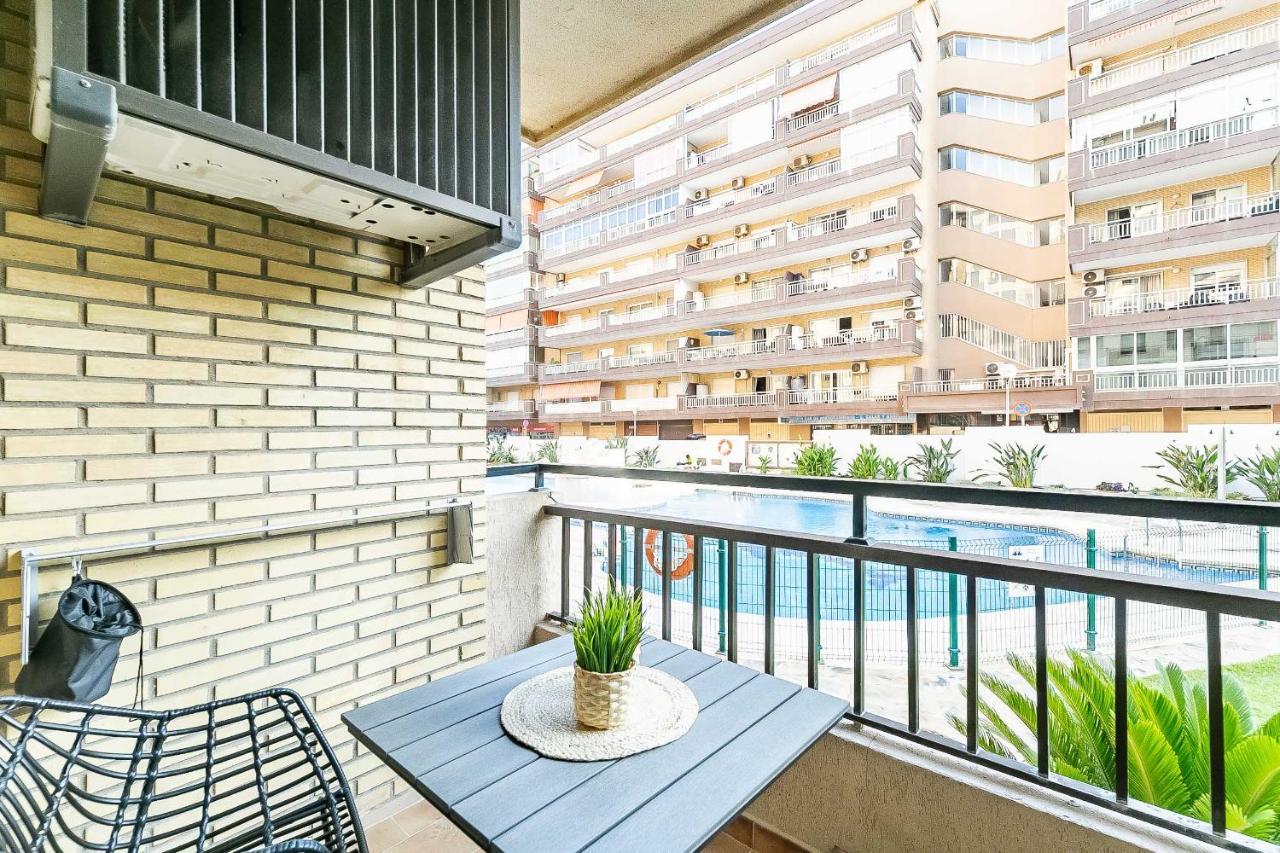 76-Lovely Beach Front Apartment In Fuengirola Buitenkant foto
