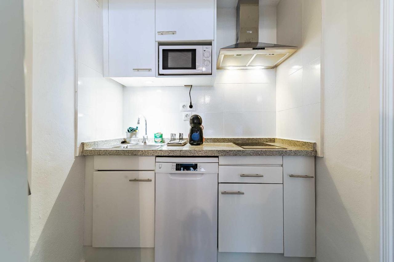 76-Lovely Beach Front Apartment In Fuengirola Buitenkant foto