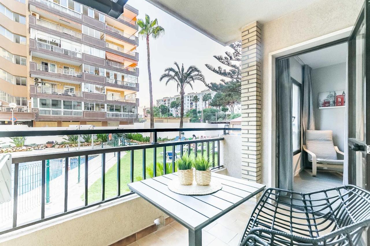 76-Lovely Beach Front Apartment In Fuengirola Buitenkant foto