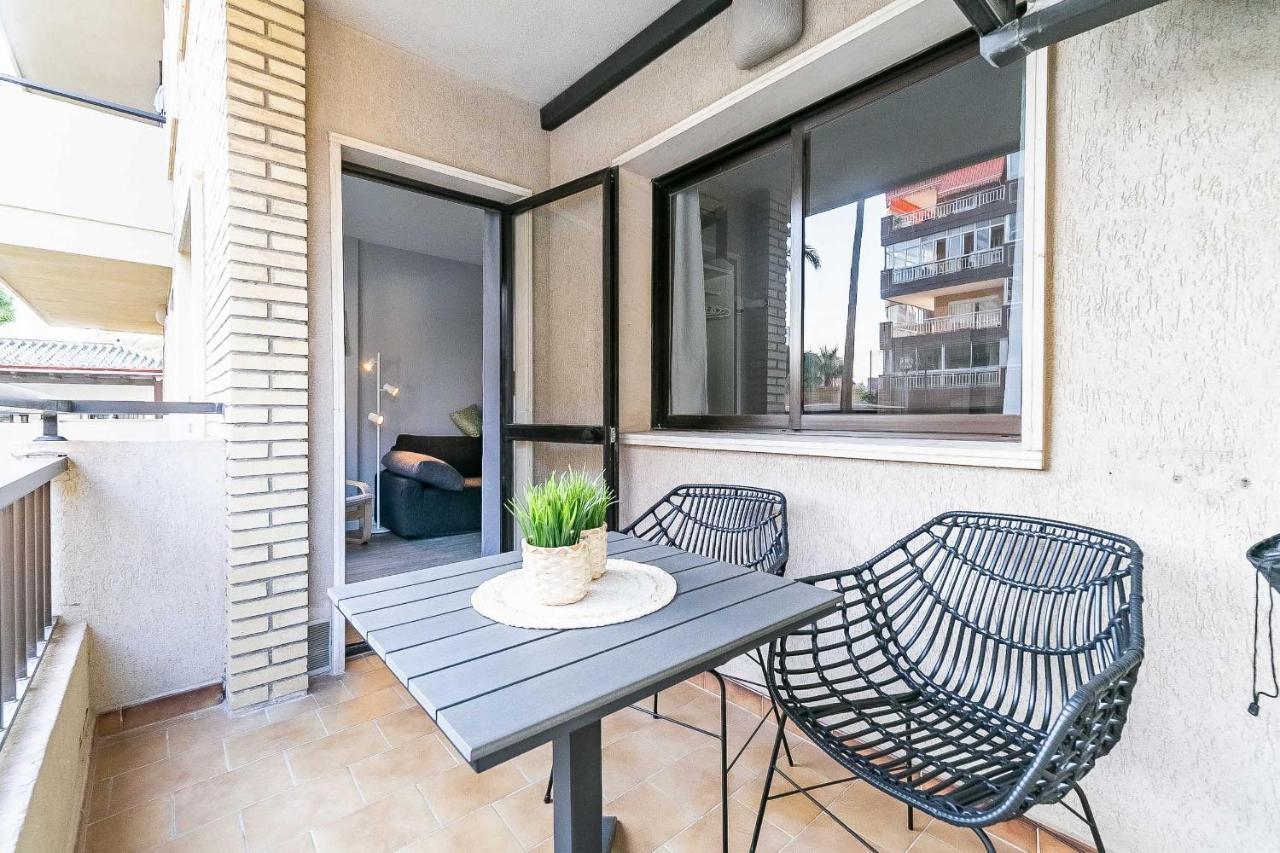 76-Lovely Beach Front Apartment In Fuengirola Buitenkant foto