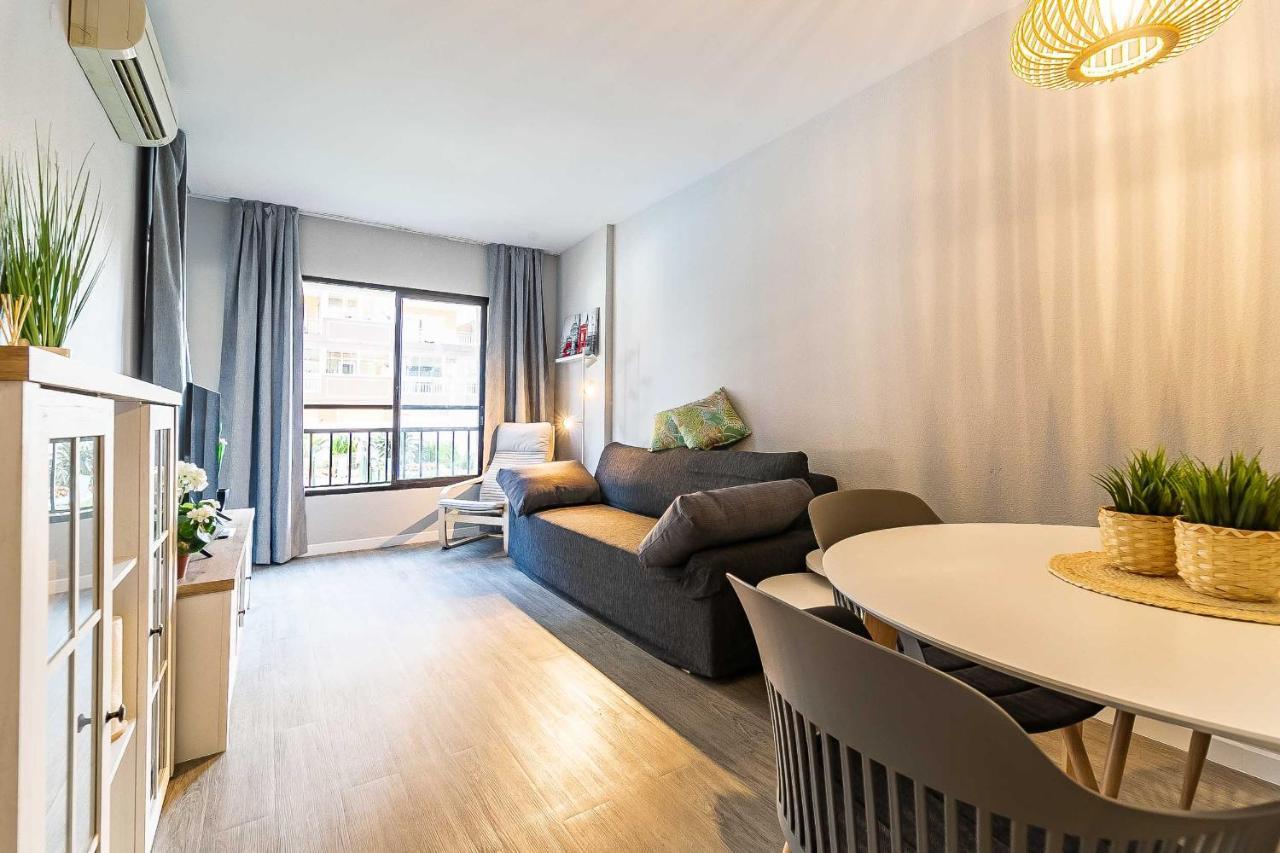 76-Lovely Beach Front Apartment In Fuengirola Buitenkant foto