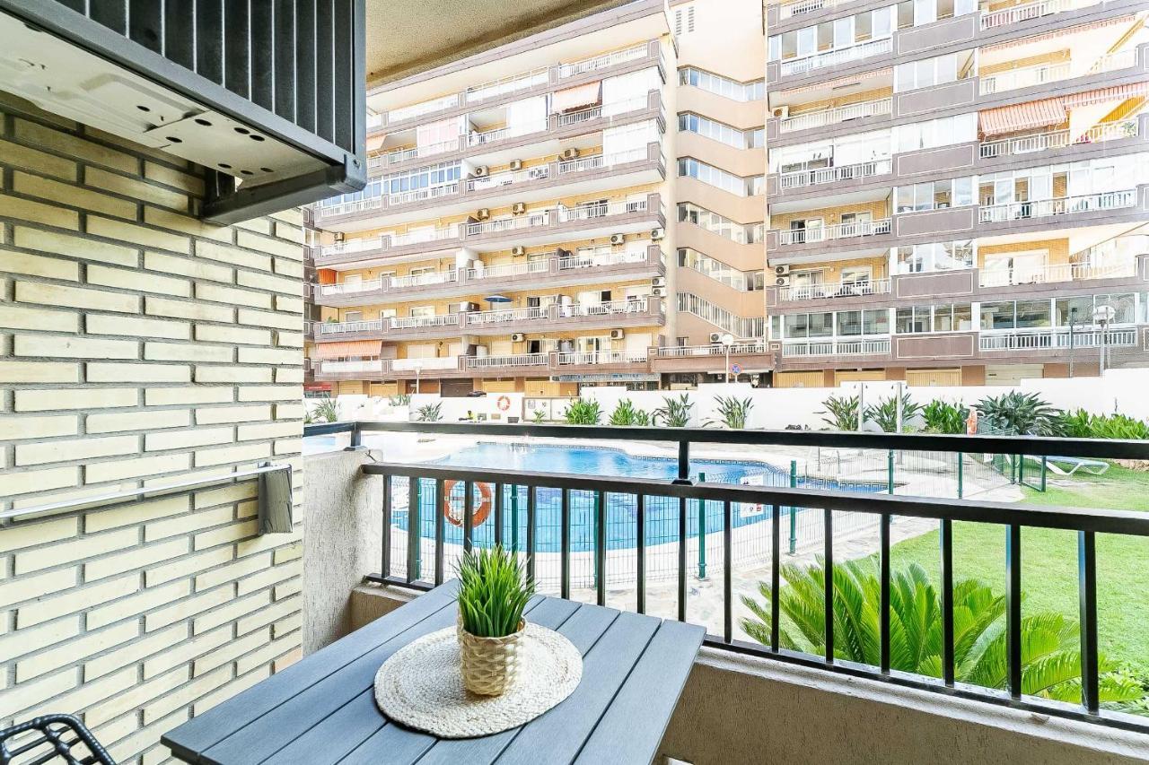 76-Lovely Beach Front Apartment In Fuengirola Buitenkant foto