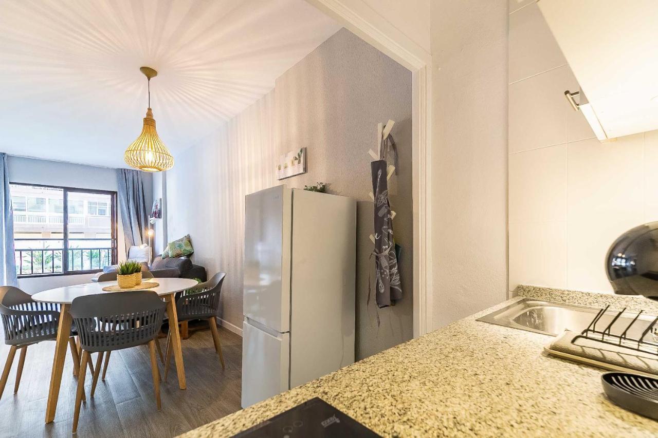 76-Lovely Beach Front Apartment In Fuengirola Buitenkant foto